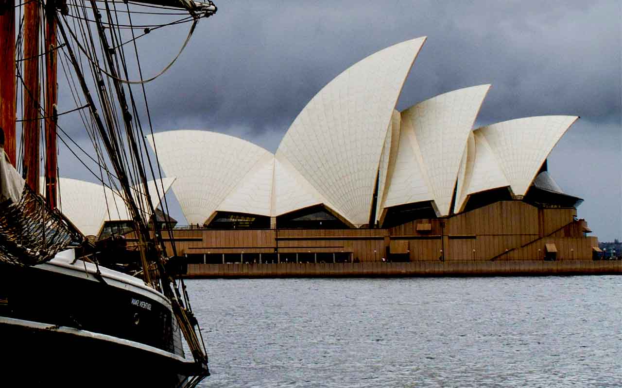 حمل بار به استرالیا با کشتی