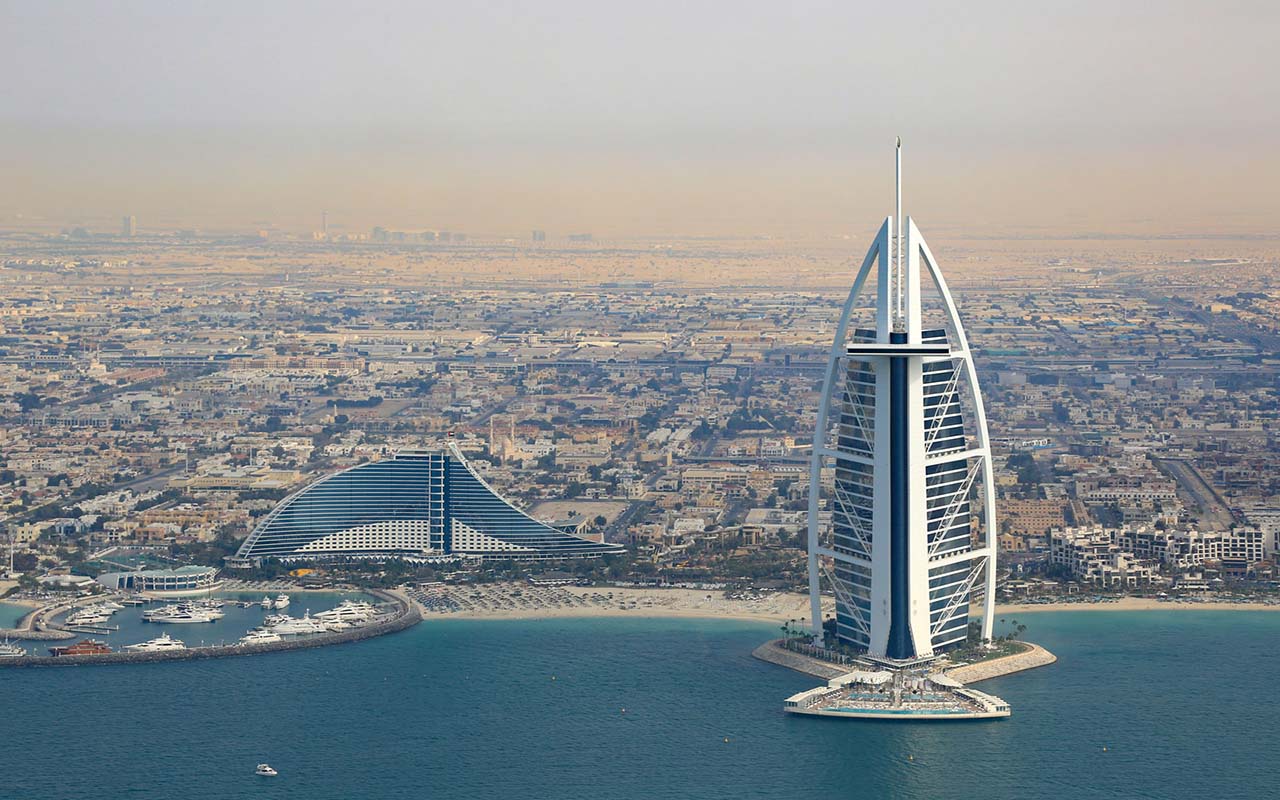 اهمیت دبی در ارسال بار از امارات به ایران